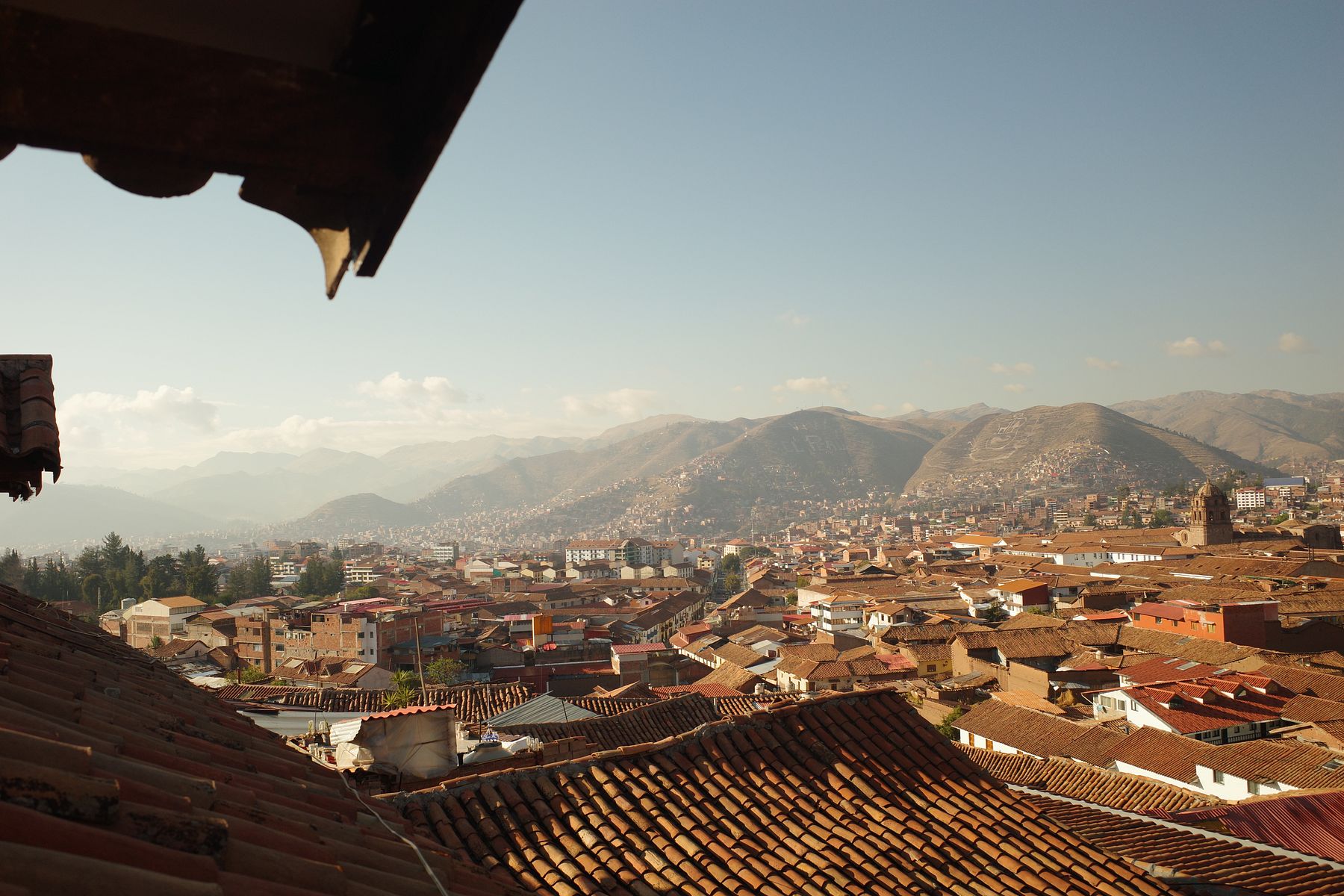 Rooftops over the city, Cusco